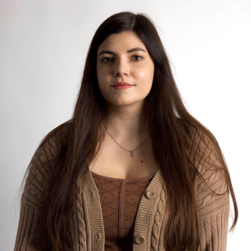 Portrait von Katerina Vavatsi, Junior Consultant UX/UI Design bei ABRIO GmbH